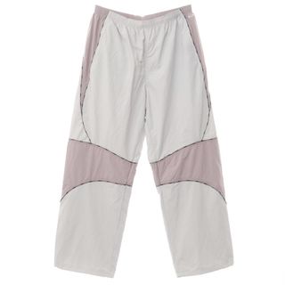 シュプリーム(Supreme)の【中古】シュプリーム Supreme 2023年秋冬 Logo Piping Track Pant ナイロンポリエステル トラックパンツ ライトグレーxグレイッシュピンク【サイズXL】【メンズ】(その他)