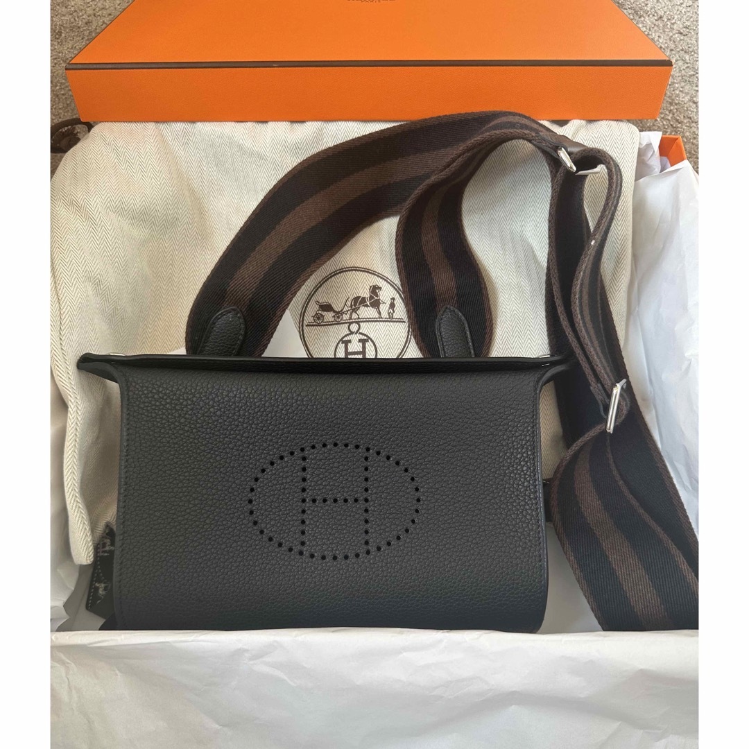 新品　エルメス　ヴィドポッシュ　ショルダーバッグ　ポシェット　hermes