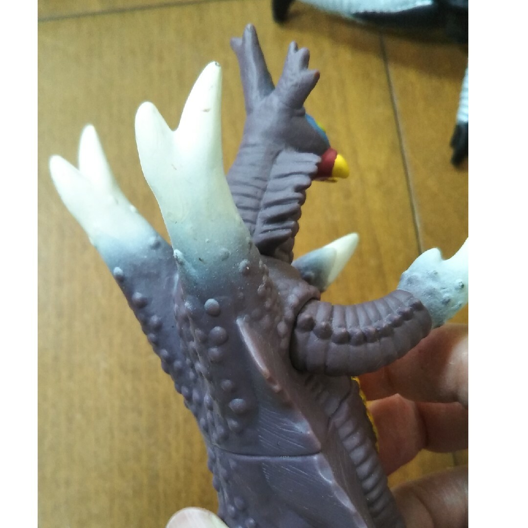 BANDAI(バンダイ)の中古　ウルトラマン　怪獣　ソフビ　8体　まとめ売り エンタメ/ホビーのフィギュア(特撮)の商品写真