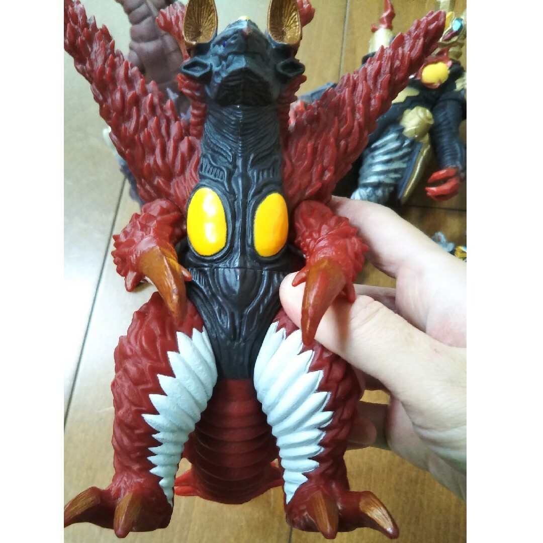 BANDAI(バンダイ)の中古　ウルトラマン　怪獣　ソフビ　8体　まとめ売り エンタメ/ホビーのフィギュア(特撮)の商品写真