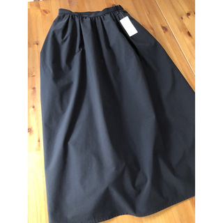 ユニクロ(UNIQLO)のUNIQLO WOMEN ボリュームロングスカート BLACK Sサイズ 丈標準(ロングスカート)