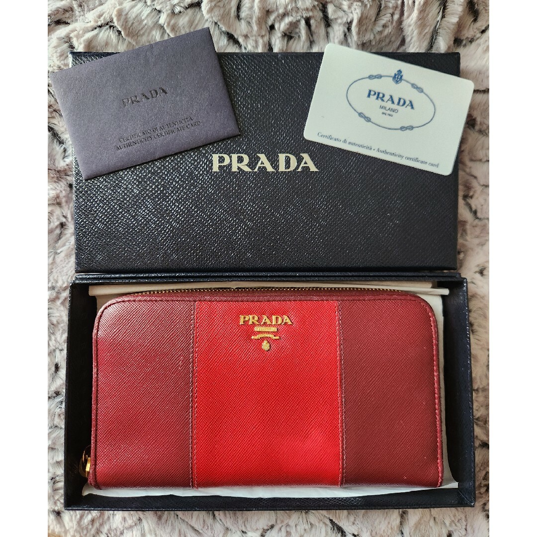 PRADA(プラダ)のPRADA SAFFIANO レディースのファッション小物(財布)の商品写真