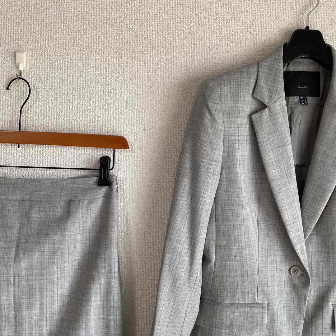 ICB(アイシービー)のアイシービー スカートスーツ 7 W68 チェック OL 未使用に近い DMW レディースのフォーマル/ドレス(スーツ)の商品写真