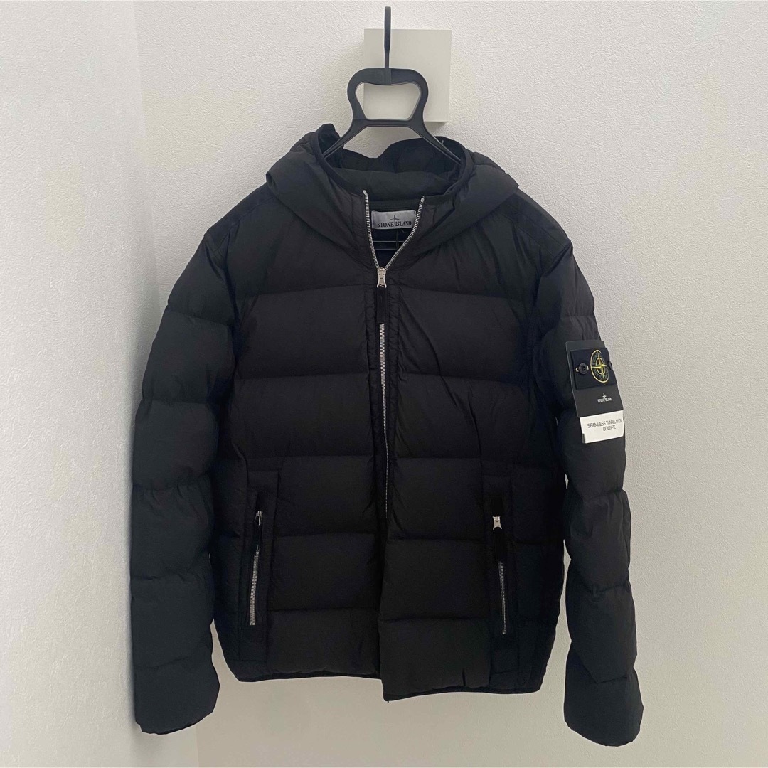 ストーンアイランド stoneisland 未使用 ダウンジャケット Ｓ　黒