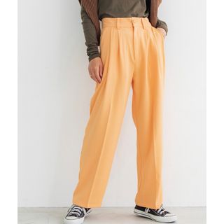 ザラ(ZARA)のスラックスパンツ オレンジ【新品未使用】(カジュアルパンツ)