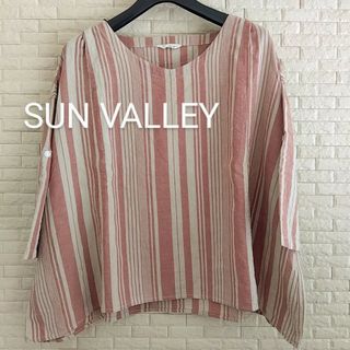 サンバレー(SUNVALLEY)のSUN VALLEY ベージュトップス　七分袖(シャツ/ブラウス(長袖/七分))