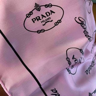 PRADA - PRADA プラダ スカーフ 1FF008 シルク100% ブラック ライト ...