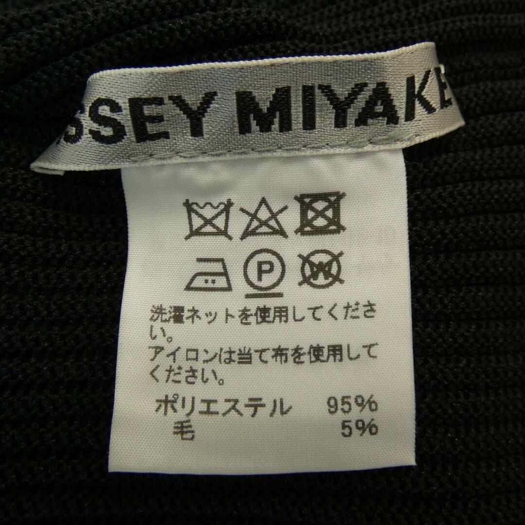 イッセイミヤケ ISSEY MIYAKE ニット