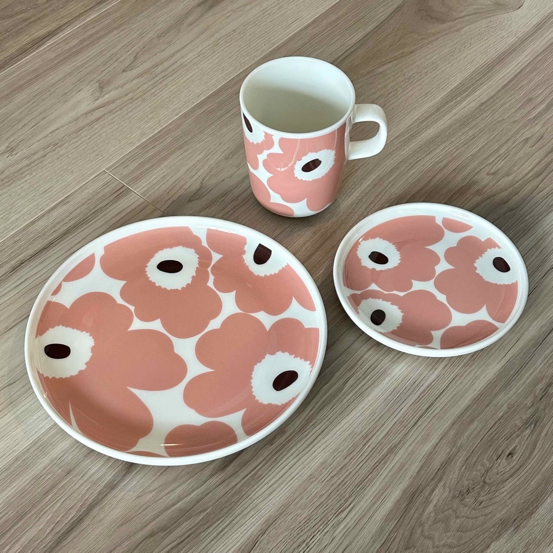 marimekko(マリメッコ)の【マリメッコ】日本限定 ピンク 廃盤品 3点セット インテリア/住まい/日用品のキッチン/食器(食器)の商品写真