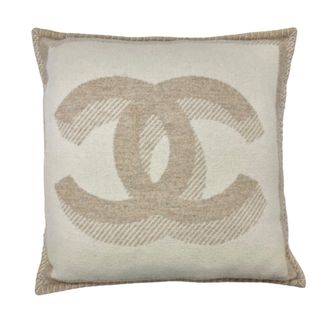 シャネル(CHANEL)のシャネル CHANEL ウール ベージュ ホワイト ココマーク ロゴ クッション(クッション)