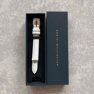 ダニエルウェリントン(Daniel Wellington)の【美品】Daniel Wellington 替えベルト ホワイト(腕時計)