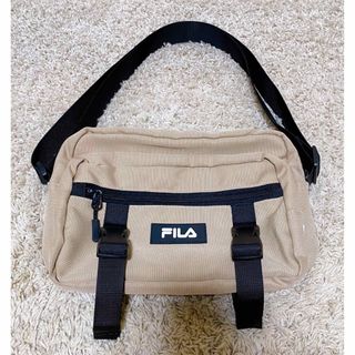 フィラ(FILA)のボディバッグ　ショルダーバッグ　ベージュ　黒　FILA  フィラ(ボディバッグ/ウエストポーチ)