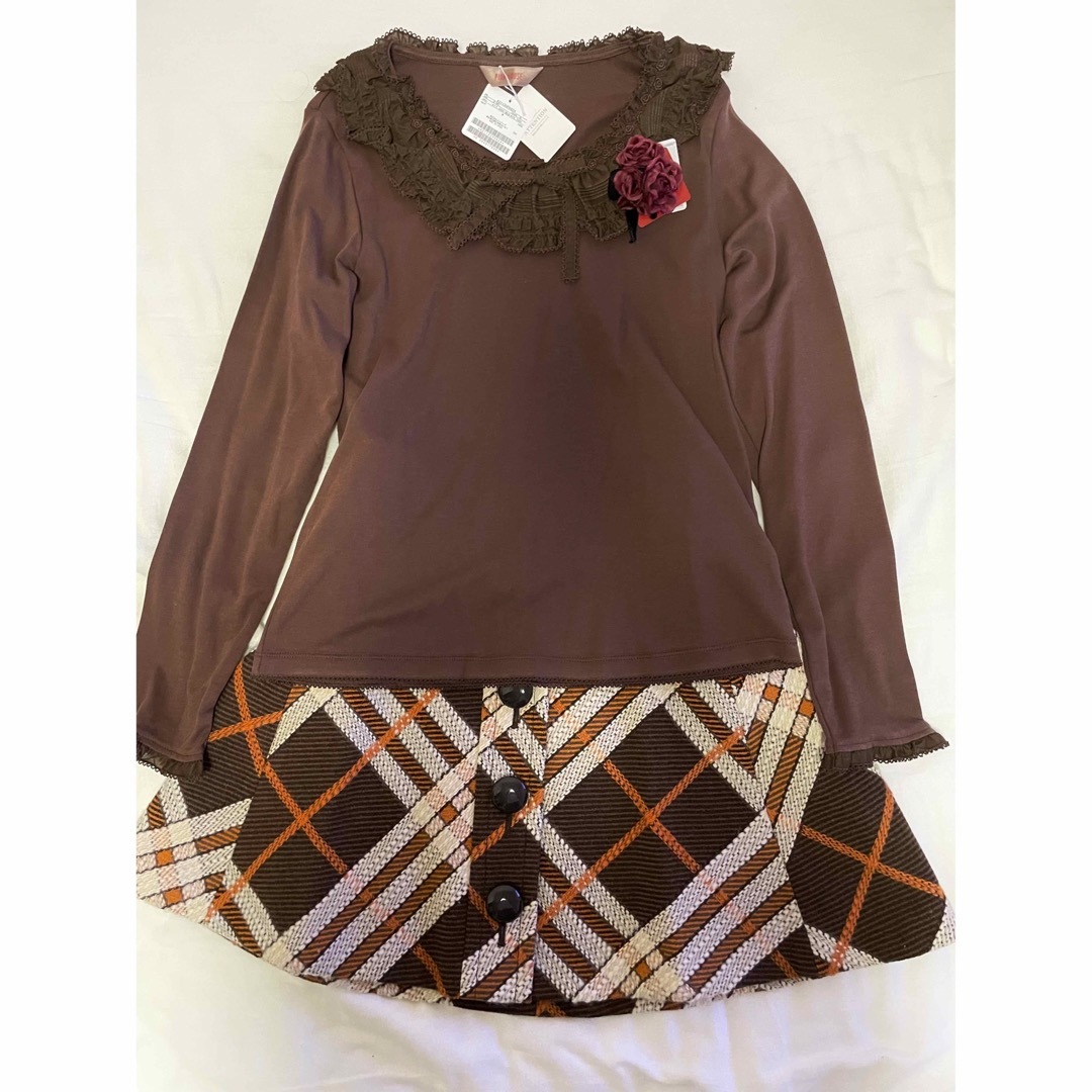 ☆新品未使用!10月末迄タイムSALE☆ピンクハウス フリルゴージャスカットソー