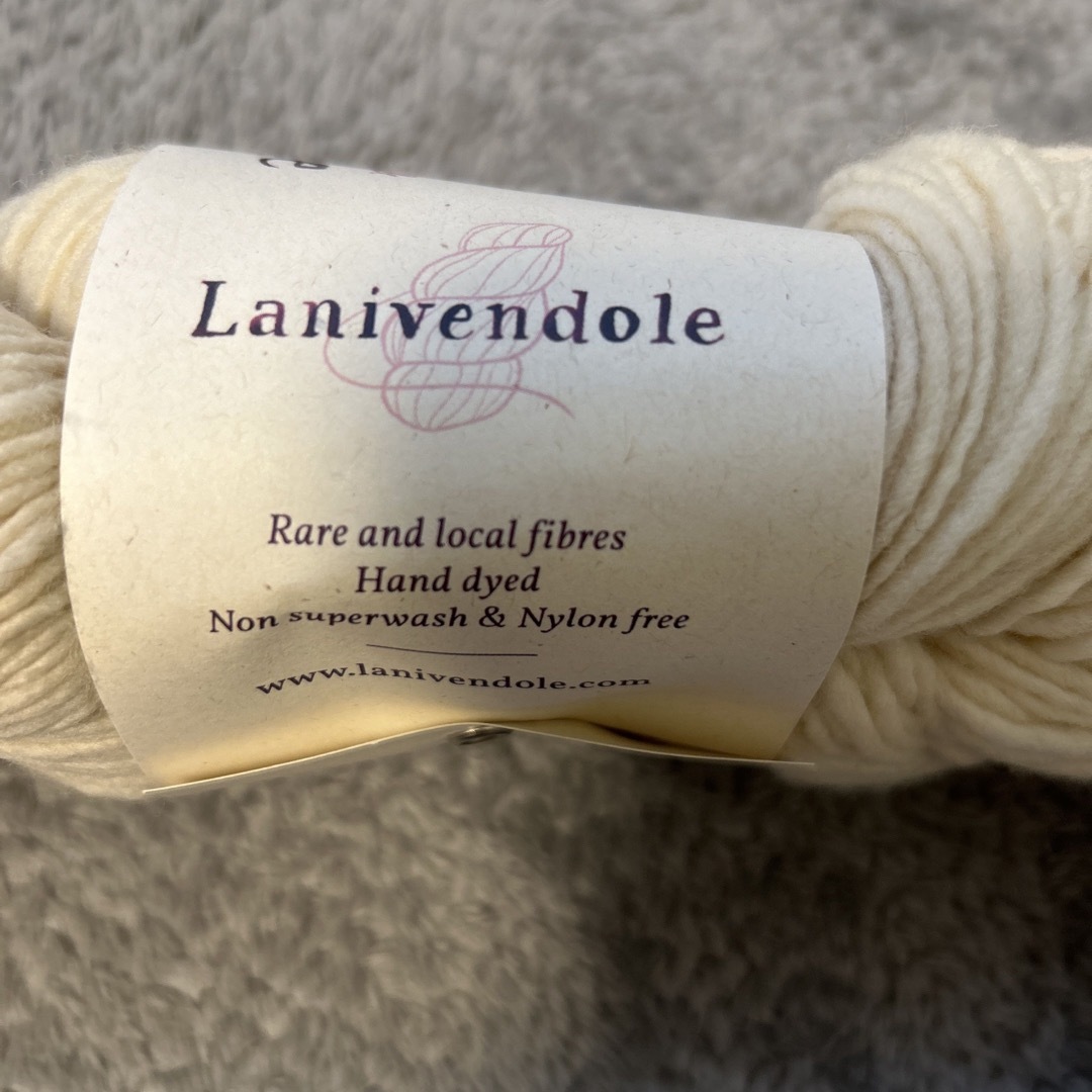 Lanivendole PURE AND SIMPLE WOOL  毛糸