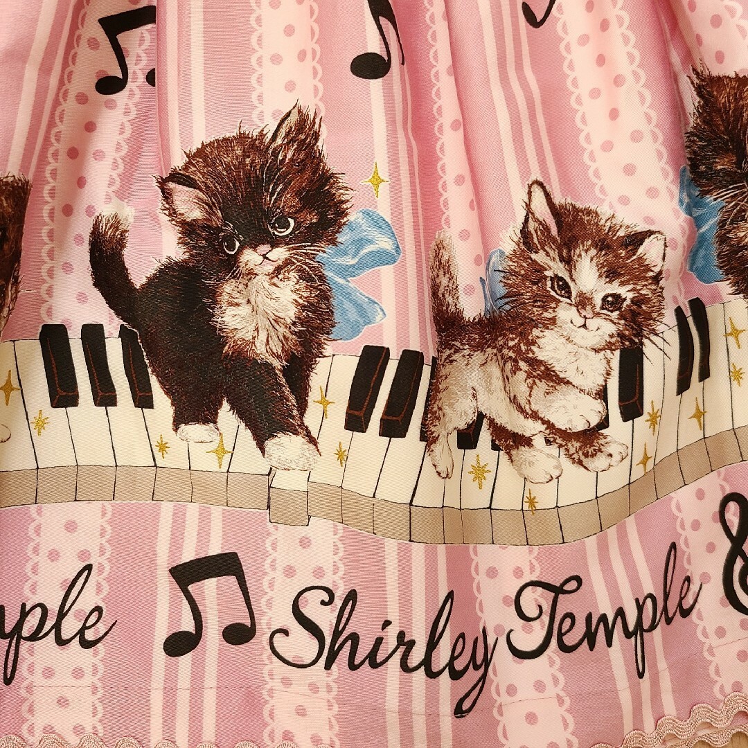 キッズ服女の子用(90cm~)シャーリーテンプル 猫の音楽会 ねこ ピアノ ジャンパースカート110