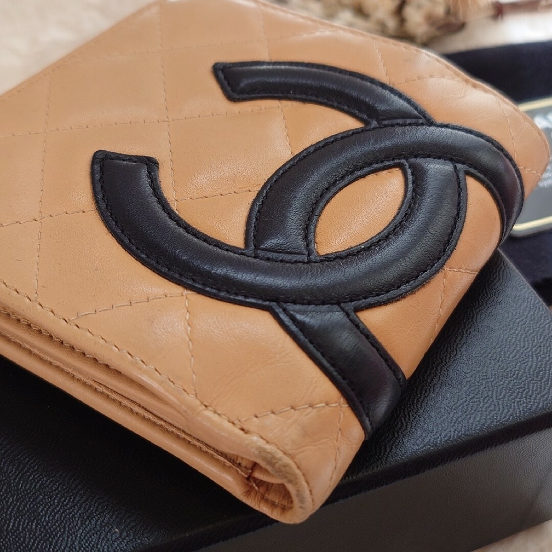 CHANEL(シャネル)の【CHANEL】カンボンライン二つ折り財布 レディースのファッション小物(財布)の商品写真