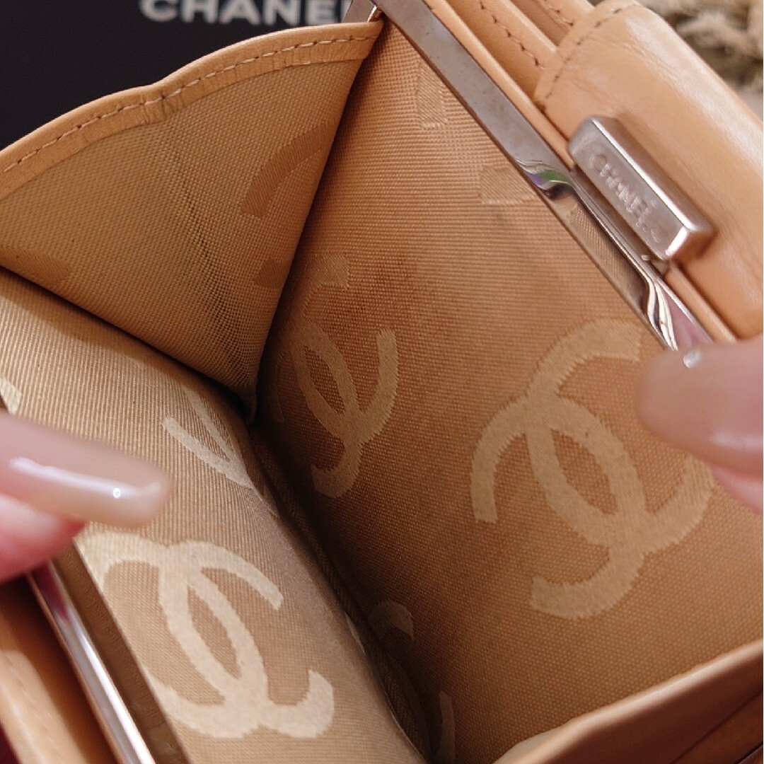 CHANEL(シャネル)の【CHANEL】カンボンライン二つ折り財布 レディースのファッション小物(財布)の商品写真