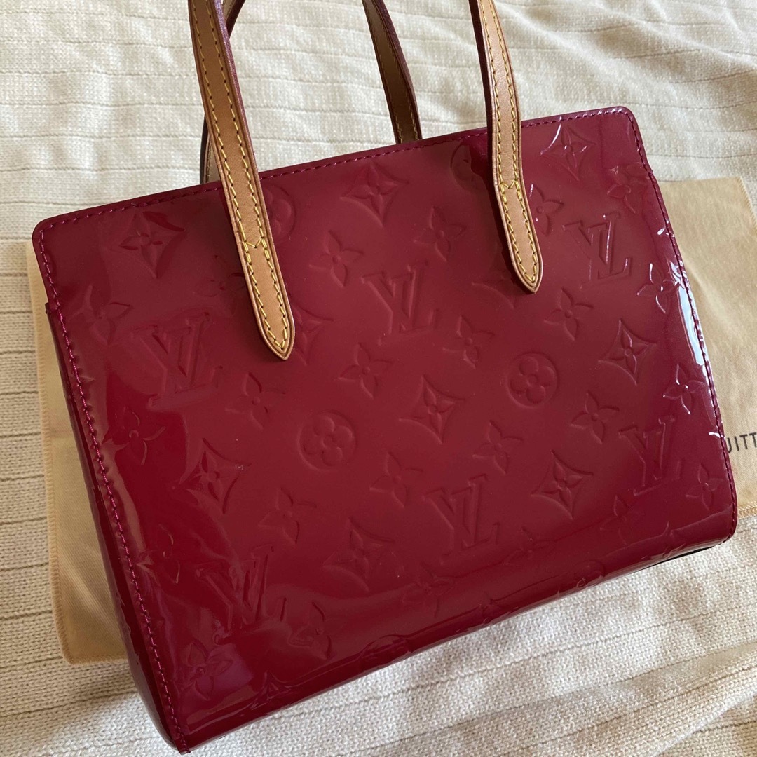 LOUIS VUITTON(ルイヴィトン)のルイヴィトン　ヴェルニ　カタリーナ　BB レディースのバッグ(ハンドバッグ)の商品写真