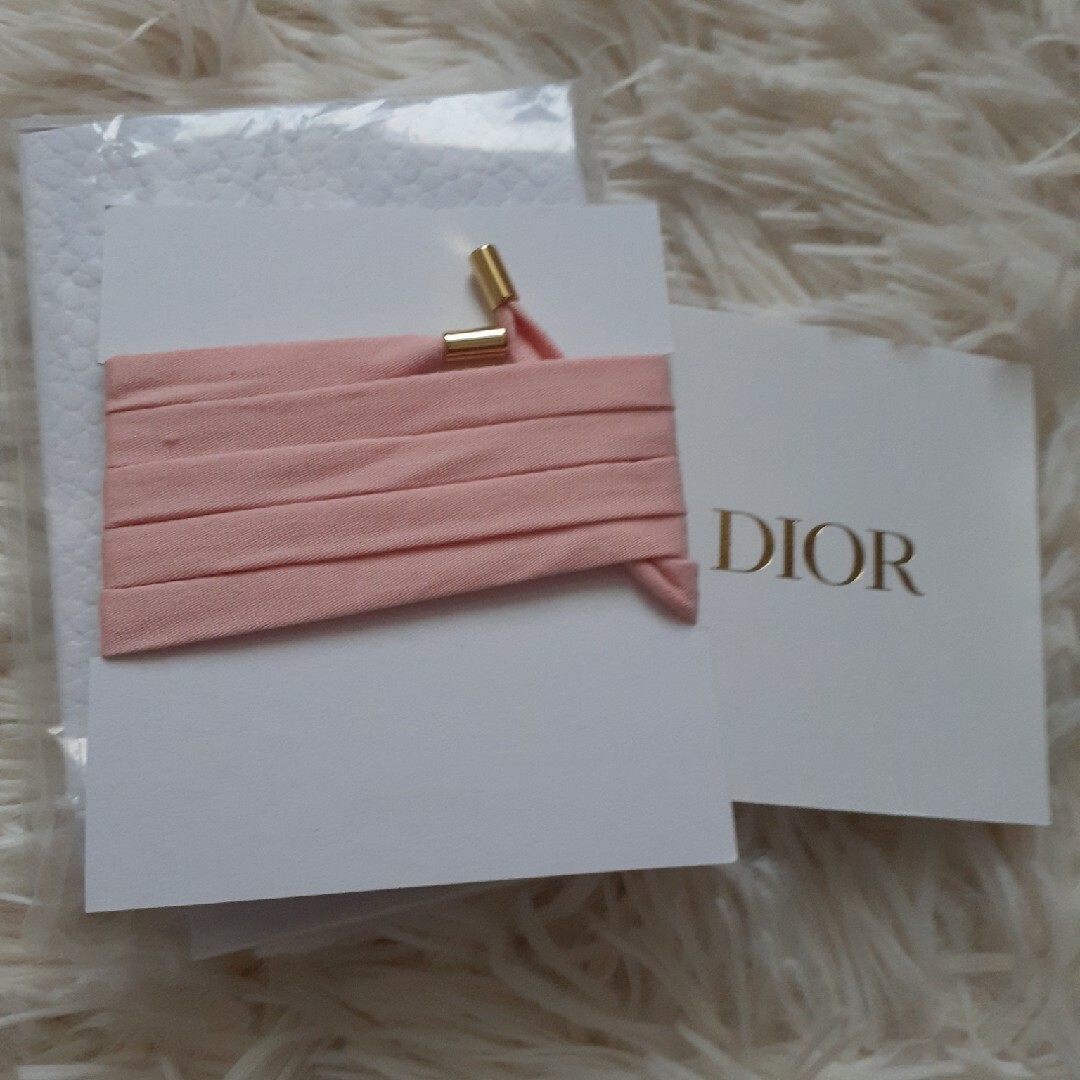 Christian Dior(クリスチャンディオール)のChristian Dior　ピンク　Dior　ブレスレット　チャーム レディースのアクセサリー(ブレスレット/バングル)の商品写真