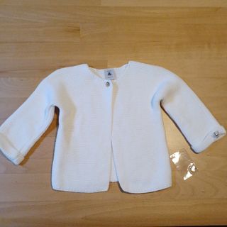 プチバトー(PETIT BATEAU)のプチバトー ホワイト カーディガン ボレロ 18m/81cm(カーディガン/ボレロ)