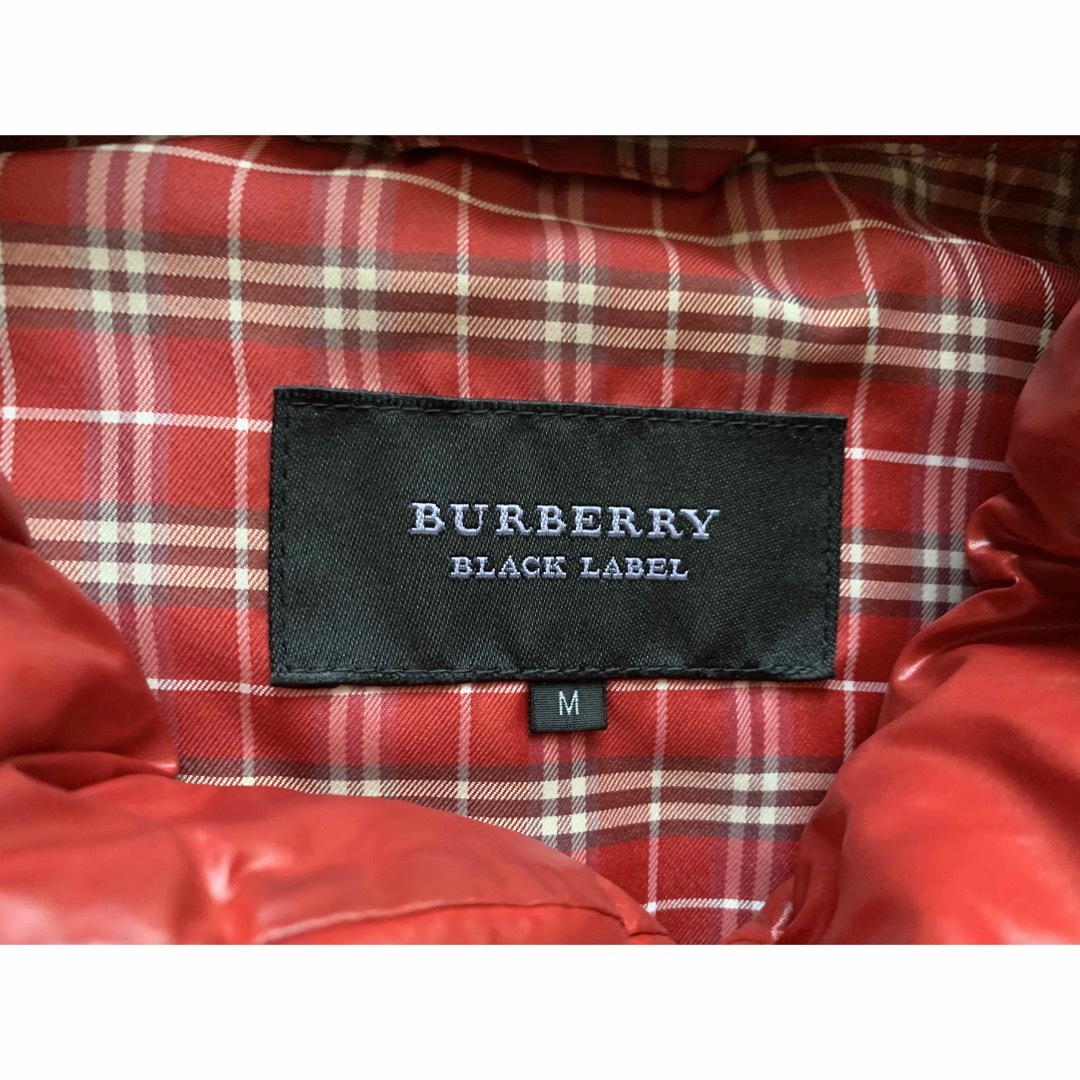 BURBERRY BLACK LABEL(バーバリーブラックレーベル)のヨットマスター様専用　バーバリーブラックレーベル  シャイニーレッド ダウン メンズのジャケット/アウター(ダウンベスト)の商品写真