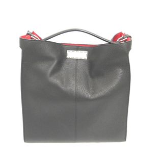 未使用　FENDI バッグ　マチたっぷり