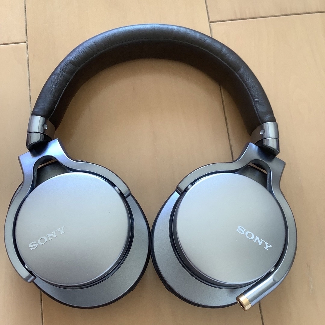 SONY(ソニー)の【付属品完備】SONY  ヘッドホン MDR-1 MDR-1A(S) スマホ/家電/カメラのオーディオ機器(ヘッドフォン/イヤフォン)の商品写真