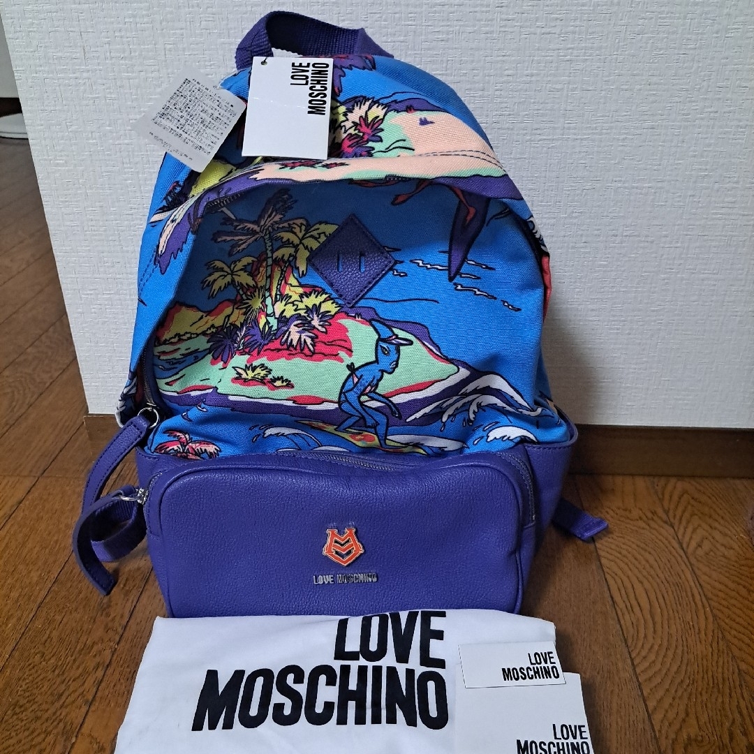 MOSCHINO(モスキーノ)の新品未使用ラブモスキーノ レディース デイバック レディースのバッグ(リュック/バックパック)の商品写真