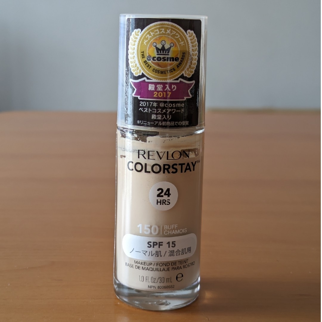 REVLON(レブロン)のREVLONファンデ COLORSTAY SPF15 150BUFF 30ml コスメ/美容のベースメイク/化粧品(ファンデーション)の商品写真