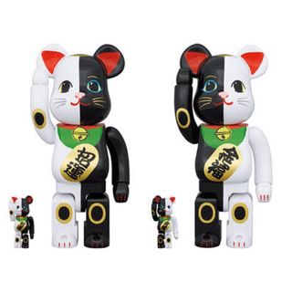 ベアブリック(BE@RBRICK)のBE@RBRICK 招き猫 金運 白 × 招福 黒 招福 黒 × 金運 白(その他)