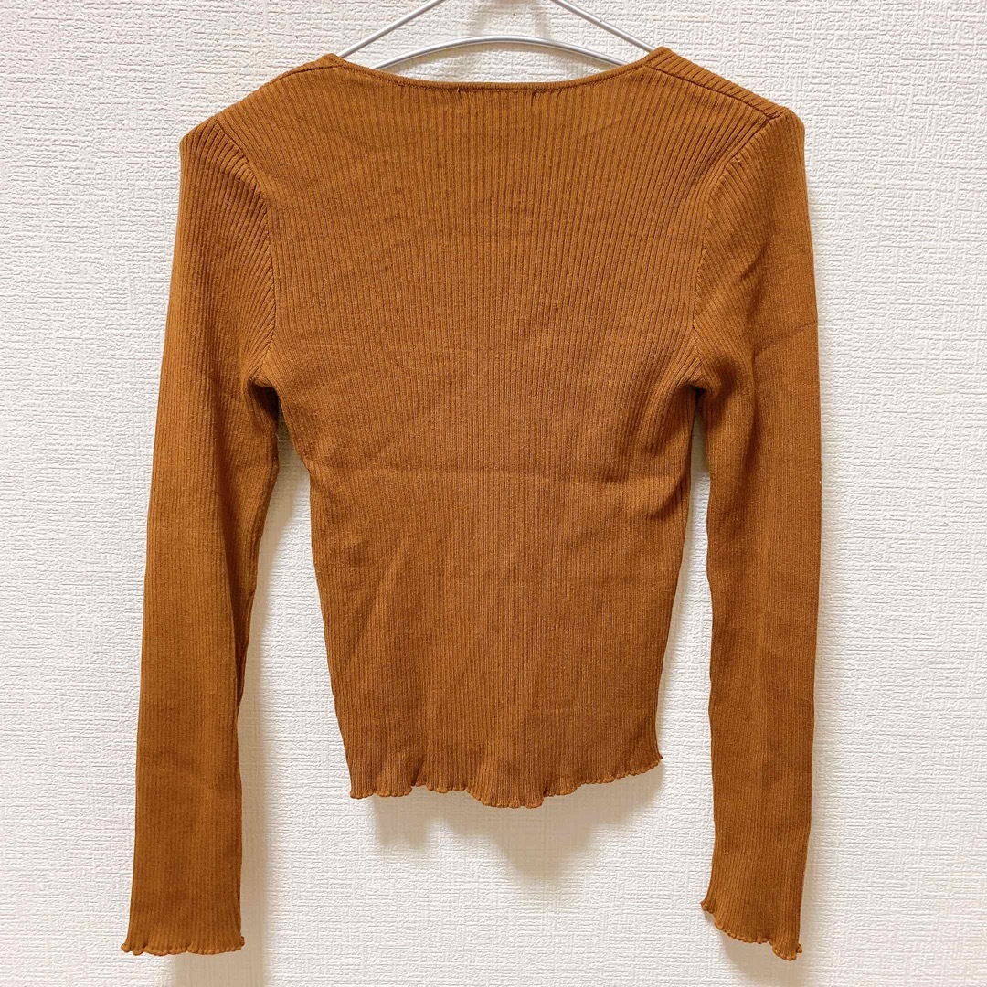 Bershka(ベルシュカ)のベルシュカ　リブ　カットソー　長袖　ブラウン　M レディースのトップス(カットソー(長袖/七分))の商品写真