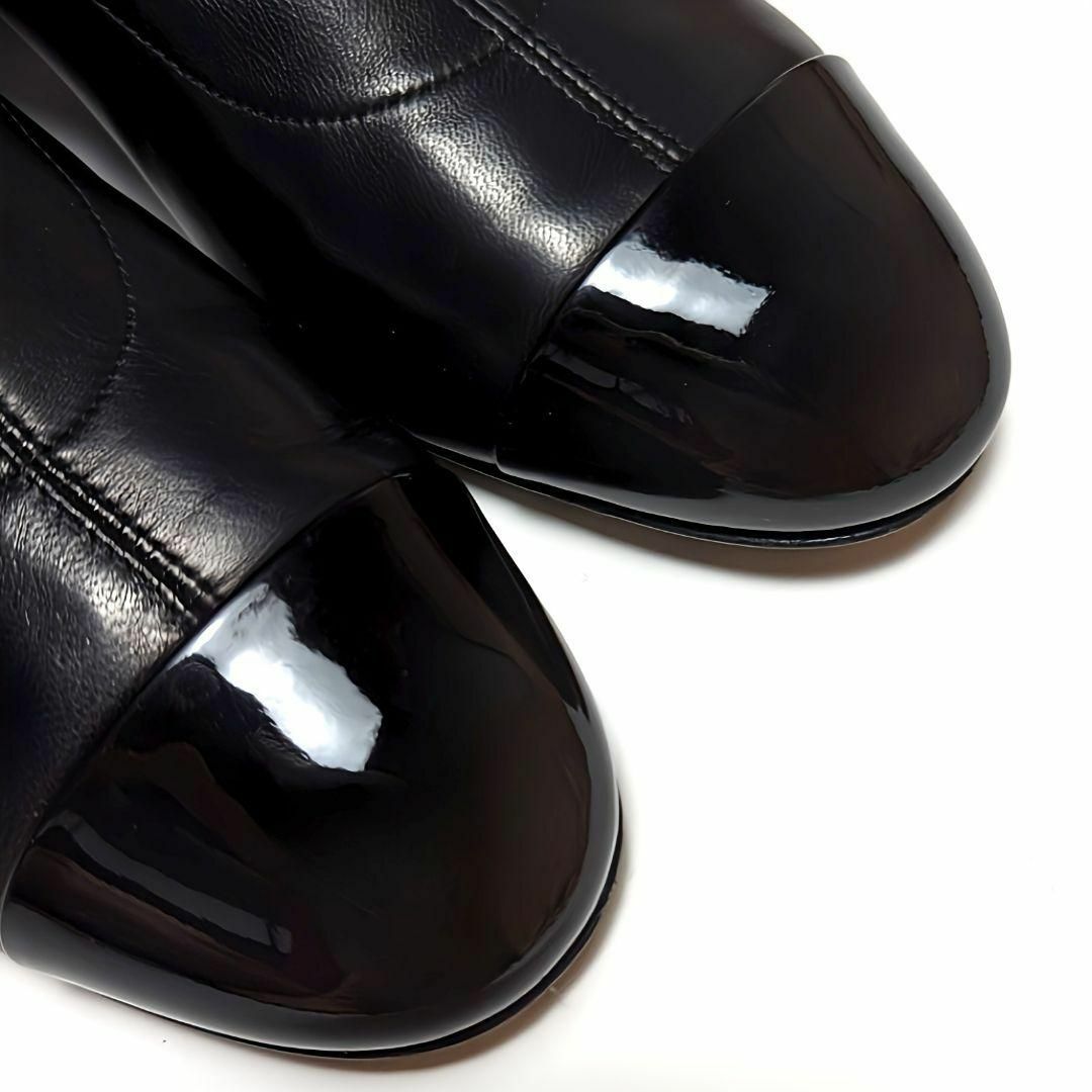 CHANEL(シャネル)の新品そっくりさん⭐CHANELシャネル　ターンロック　ショートブーツ35.5C レディースの靴/シューズ(ブーツ)の商品写真