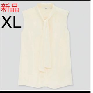 ユニクロ(UNIQLO)の新品　ユニクロ　ボウタイブラウス(ノースリーブ)オフホワイト(シャツ/ブラウス(半袖/袖なし))