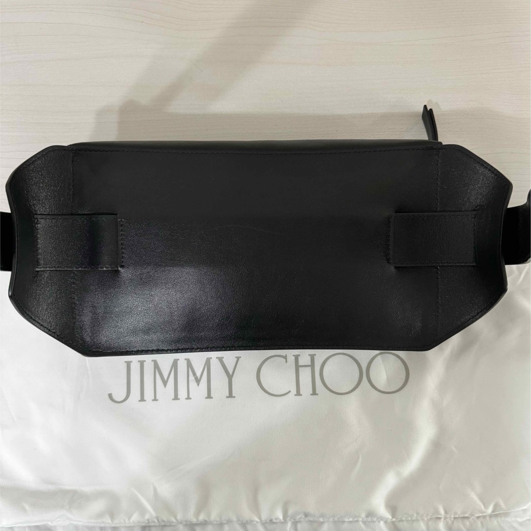 JIMMY CHOO(ジミーチュウ)の新品　ジミーチュウ　ボディバッグ　シルバースタッズ　ブラック　レザー　旅行 メンズのバッグ(ボディーバッグ)の商品写真