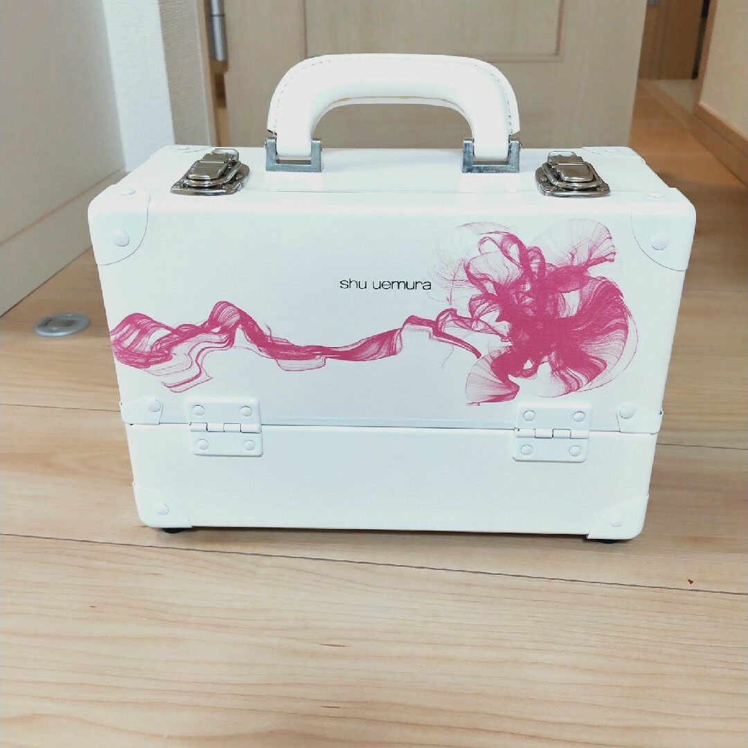 シュウウエムラメイクボックス　限定品