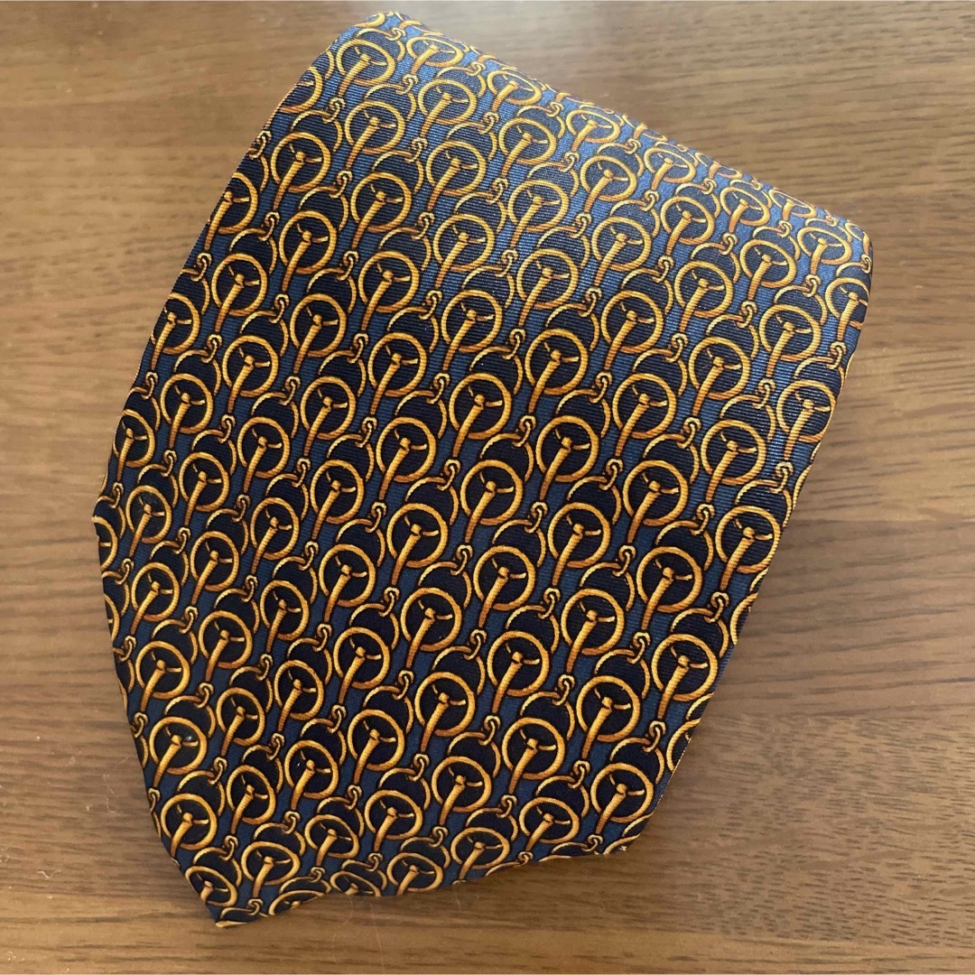 AL完売しました。 セリーヌ CELINE ネクタイ ネイビー チェーン柄 ハイブランド バンダナ AL完売しました。 セリーヌ CELINE ネクタイ ネイビー チェーン柄 ハイブランド バンダナ