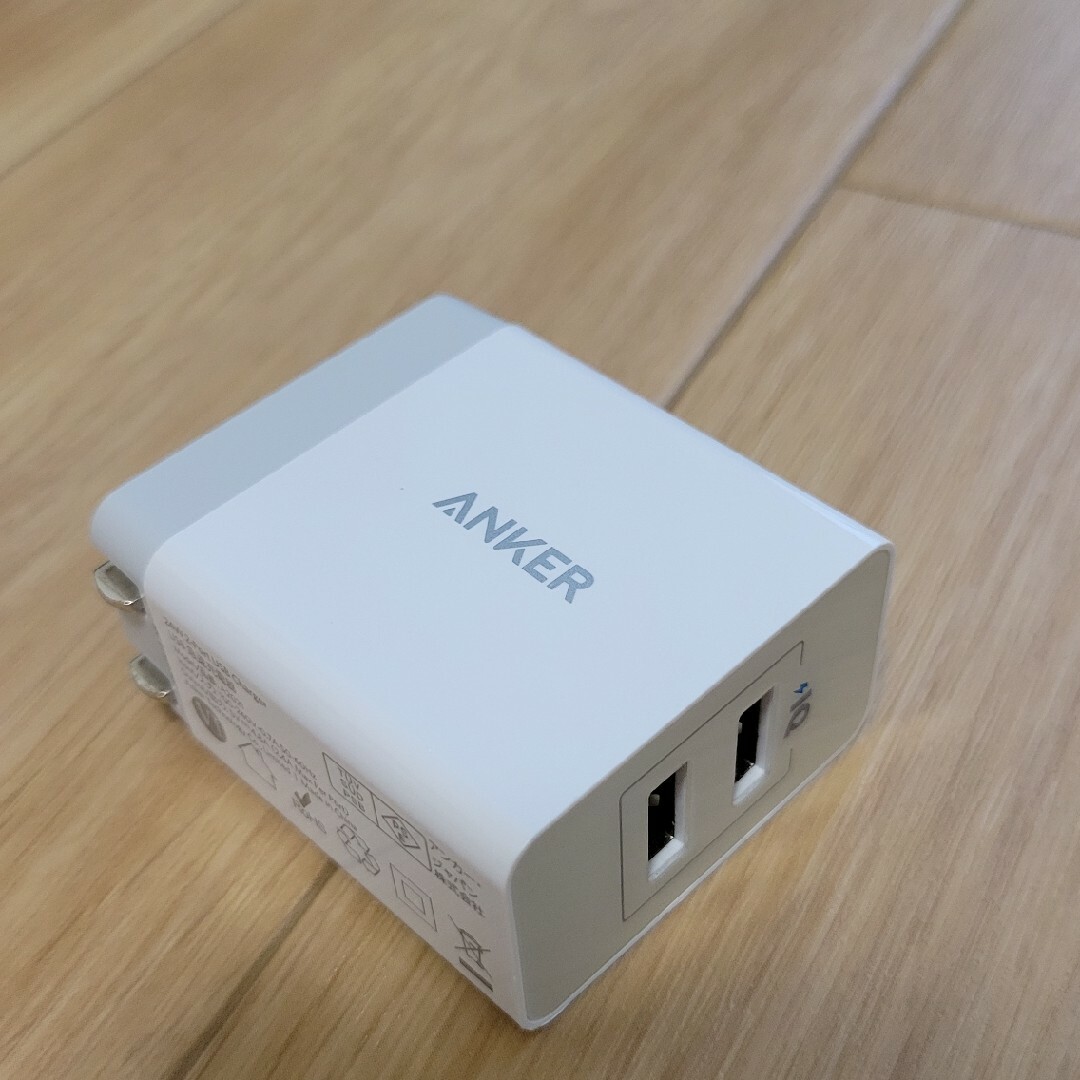 Anker(アンカー)のANKER 24W 2-Port スマホ/家電/カメラの生活家電(変圧器/アダプター)の商品写真