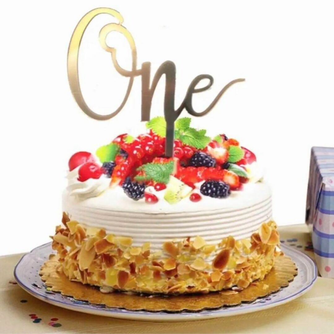 ケーキトッパー one 誕生日 1歳 ピック 記念日 1/2 ハーフ キッズ/ベビー/マタニティの授乳/お食事用品(その他)の商品写真