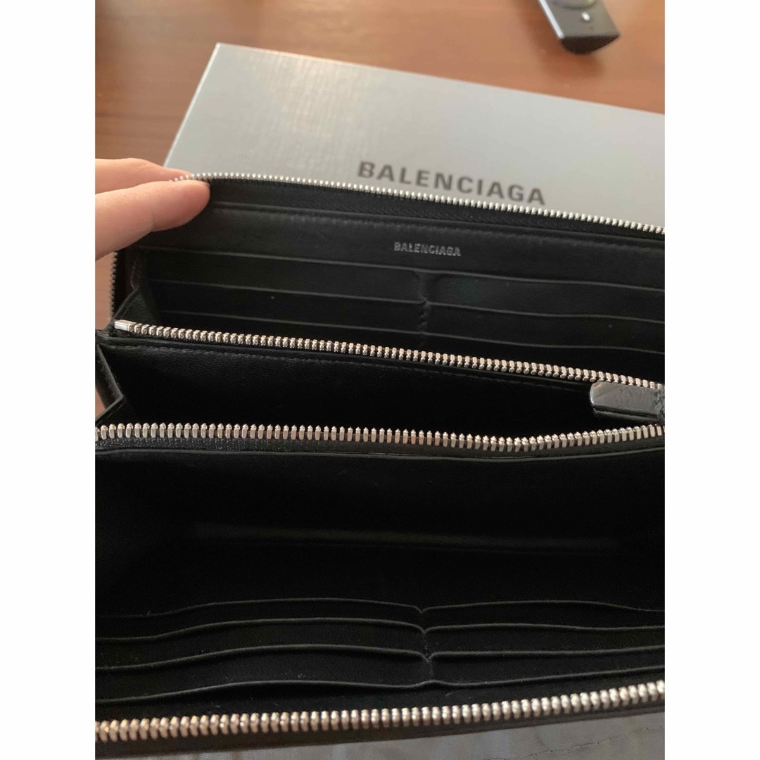 バレンシアガ　BALENCIAGA　長財布　ラウンドジップ　ブラック