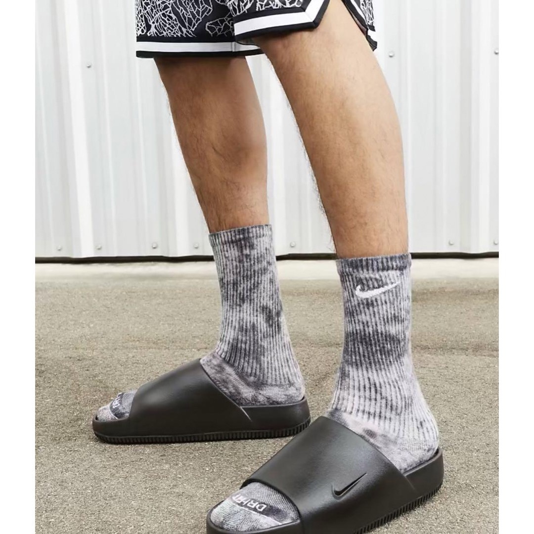 美品 Nike Calm Slides ナイキ カーム スライド Black 黒 美品 Nike Calm Slides ナイキ カーム スライド Black 黒