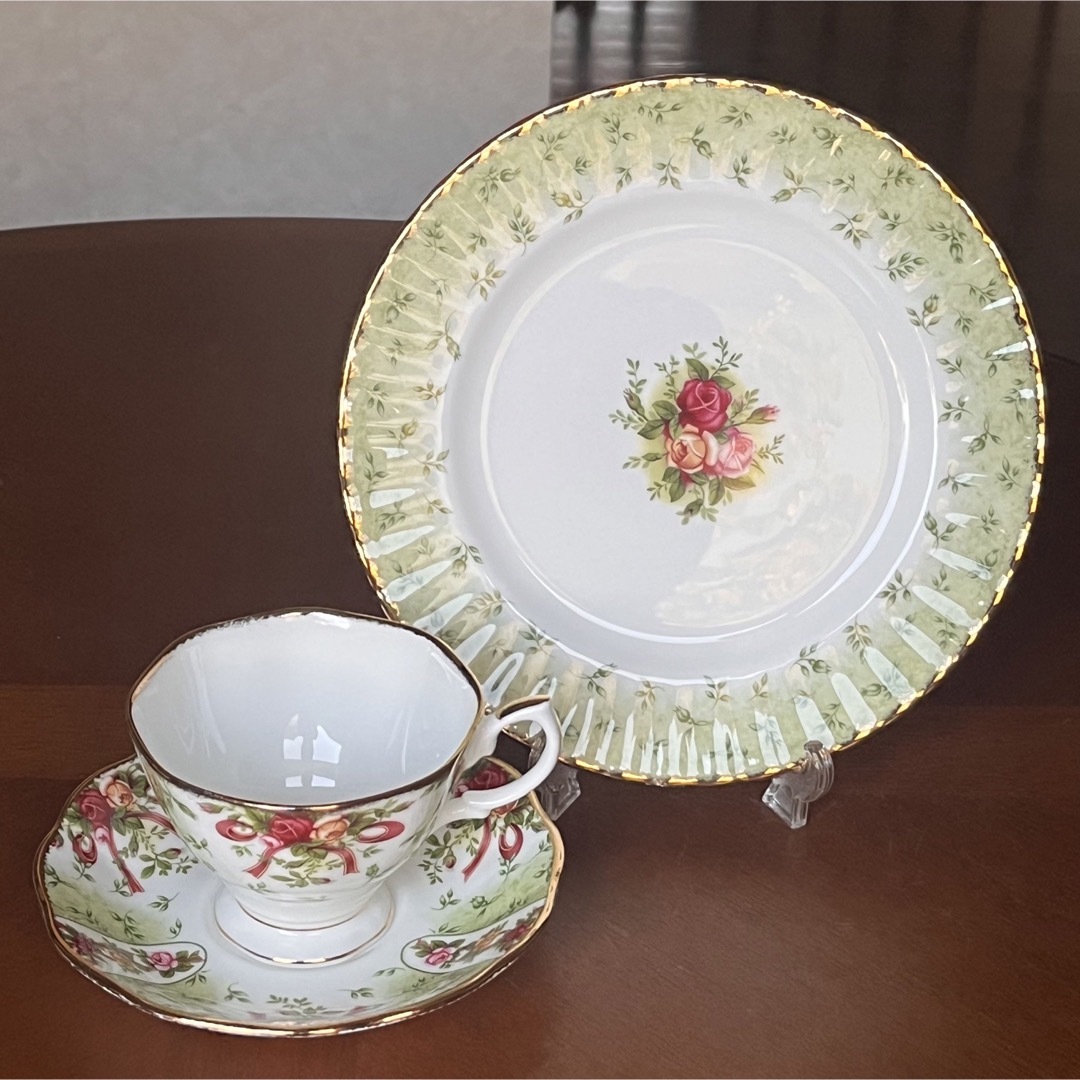 ROYAL ALBERT - 【レア美品】ロイヤルアルバート☆ルビーセレブ