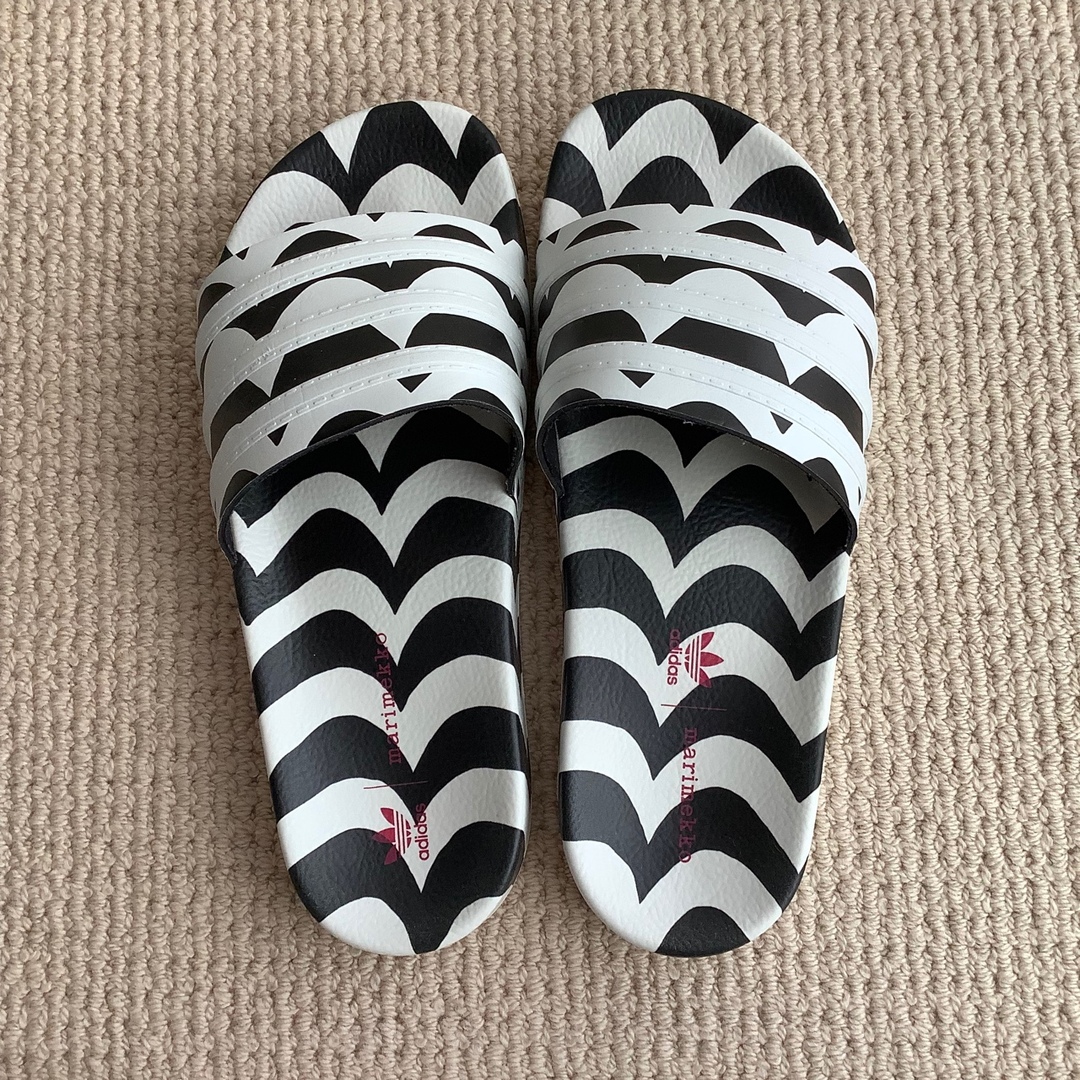 marimekko  adidas  アディレッタ サンダル