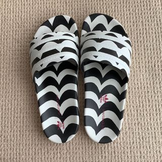 アディダス(adidas)のmarimekko  adidas  アディレッタ サンダル (サンダル)