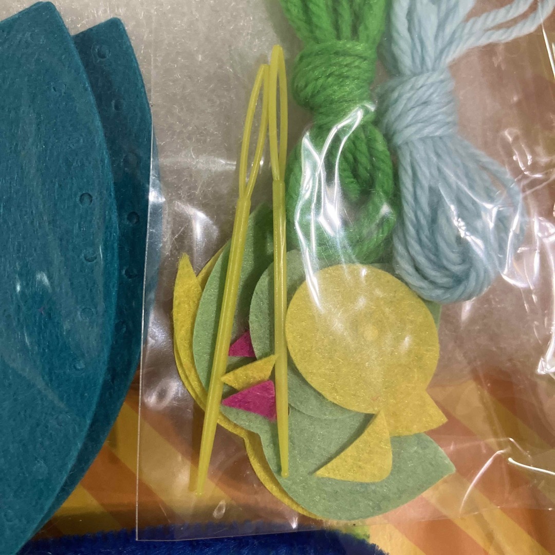 寺院仏具】朱塗り 椅子式用の背高六角木魚台(磬子台)1.5尺 国内 寺院仏具】朱塗り 椅子式用の背高六角木魚台(磬子台)1.5尺 国内