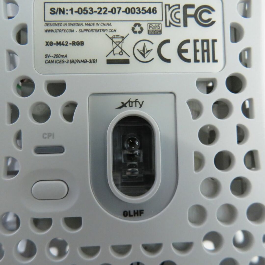スマホ/家電/カメラ美品 Xtrfy エクストリファイ M42 RGB ULTRA-LIGHT ゲーミングマウス 1点 有線 左右対称 超軽量 PC周辺機器 HC200C