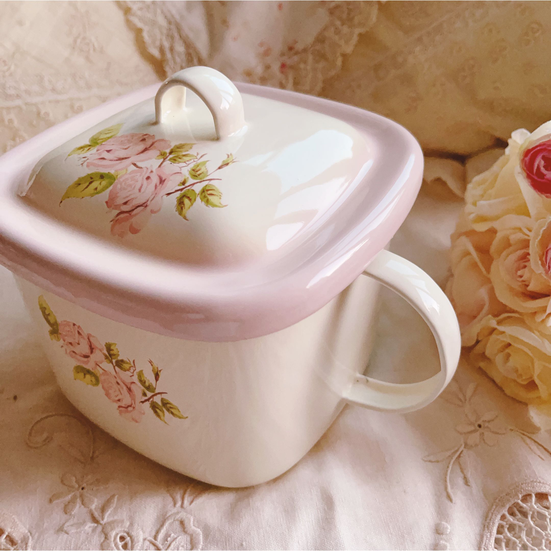 LAURA ASHLEY(ローラアシュレイ)の♡イマン♡ダイアナローズホーロー味噌ポットマニーローズキャニスターアンティーク エンタメ/ホビーの美術品/アンティーク(その他)の商品写真