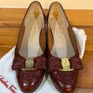 サルヴァトーレフェラガモ(Salvatore Ferragamo)のサルバトーレフェラガモ　パンプス婦人靴　美品(ハイヒール/パンプス)