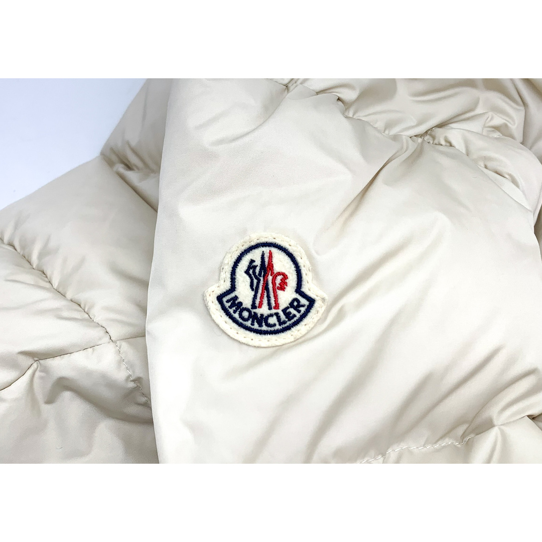 MONCLER(モンクレール)のMONCLER モンクレール モンクレ GUERY GIUBBOTO アイボリー ダウンコート ダウン ショート丈 レディース 服 サイズ2 アパレル レディースのジャケット/アウター(ダウンコート)の商品写真