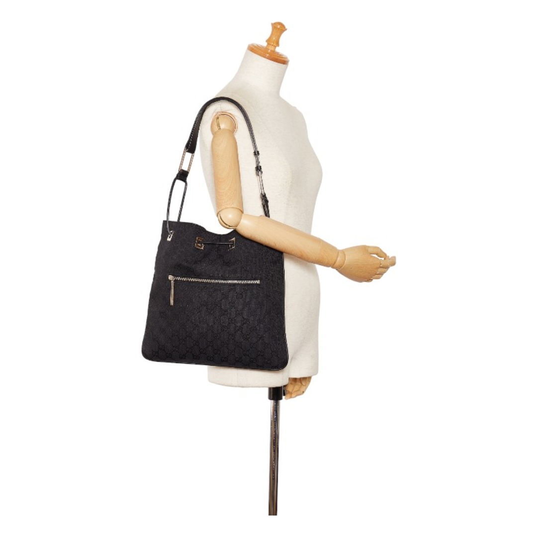Gucci - グッチ GGキャンバス シルバー金具 ワンショルダーバッグ 001