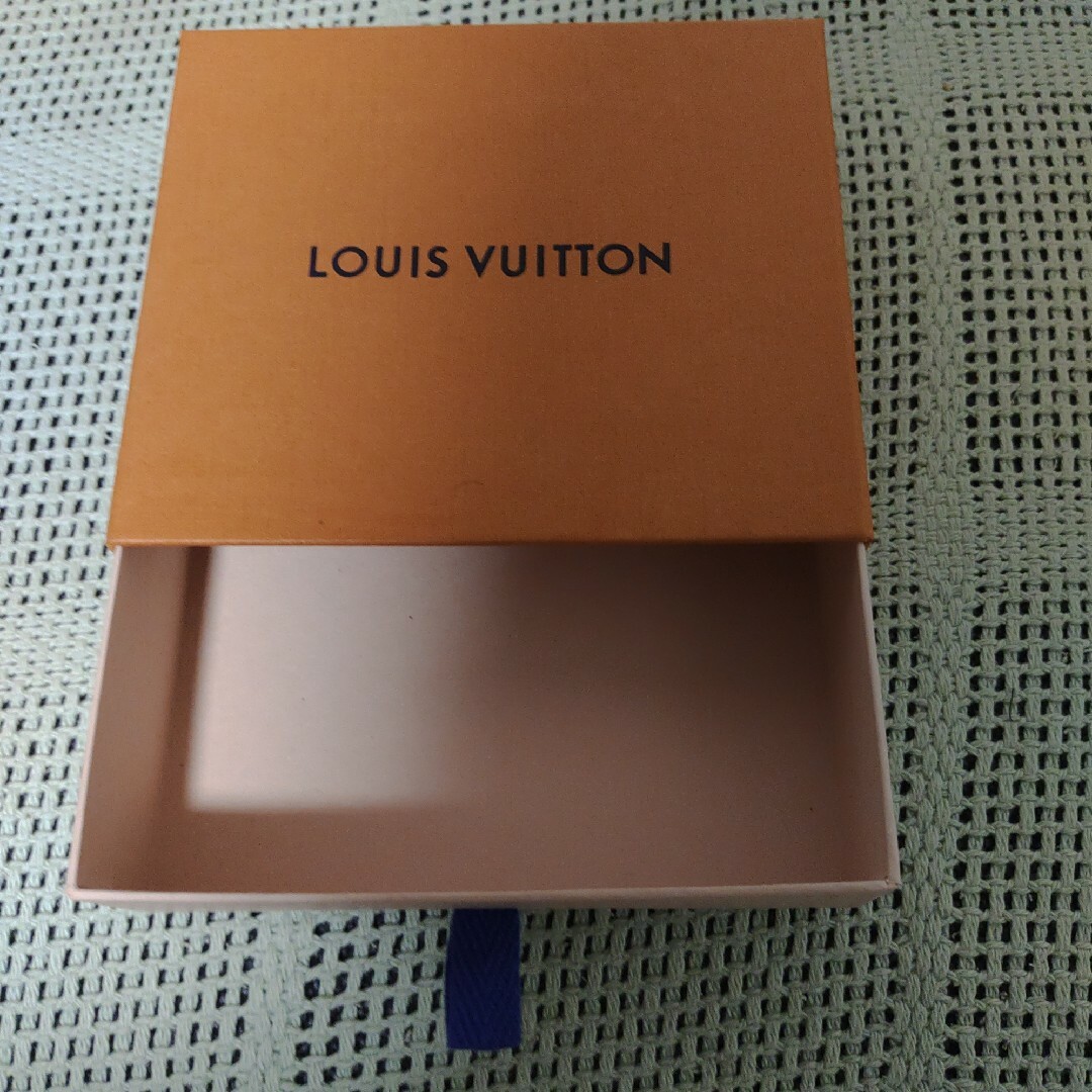 LOUIS VUITTON(ルイヴィトン)のルイヴィトンの空箱　　　　　　　引き出しタイプ インテリア/住まい/日用品のオフィス用品(ラッピング/包装)の商品写真